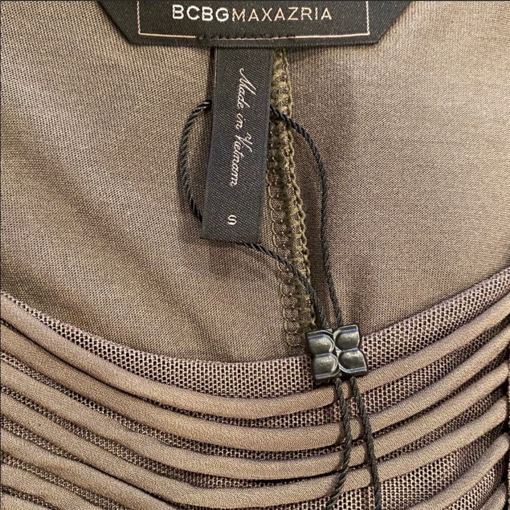 BUNDLE of 2 BCBG MAXAZRIA Tops - Picture 8 of 8